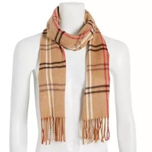 Steve Madden NWT Mid Weight Cozy Plaid Sca…